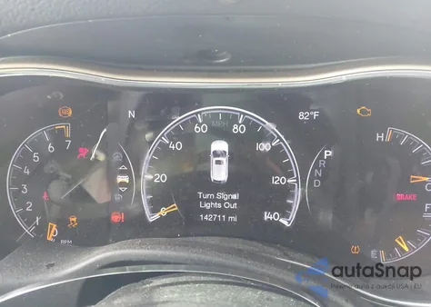 2017 Jeep Grand Cherokee Laredo 4X4 z USA, uszkodzony, nr VIN 1C4RJFAG5HC808308